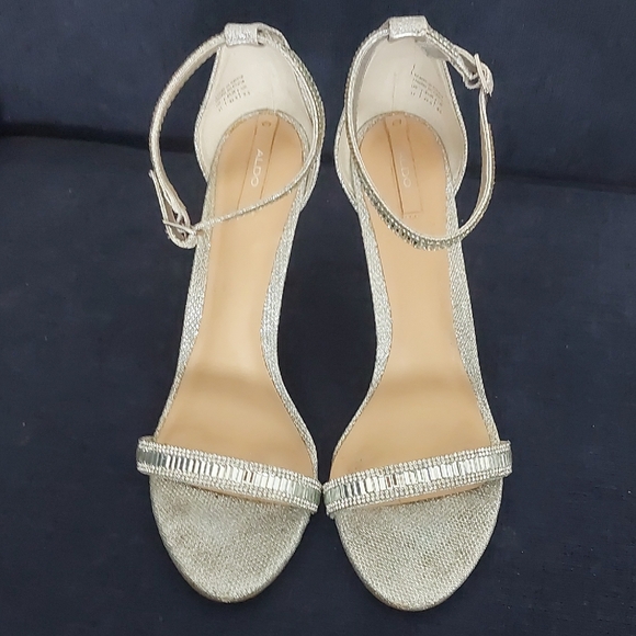 Aldo Shimmering Silver Heels, Size 11.5 - Picture 4 of 16